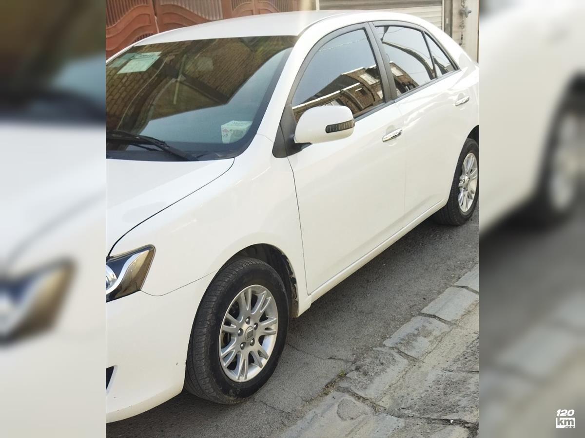 فروش زوتی آریو 1600cc ۱۳۹۷ سفید بدون رنگ کردستان قروه (۲ اسفند ۱۴۰۲)