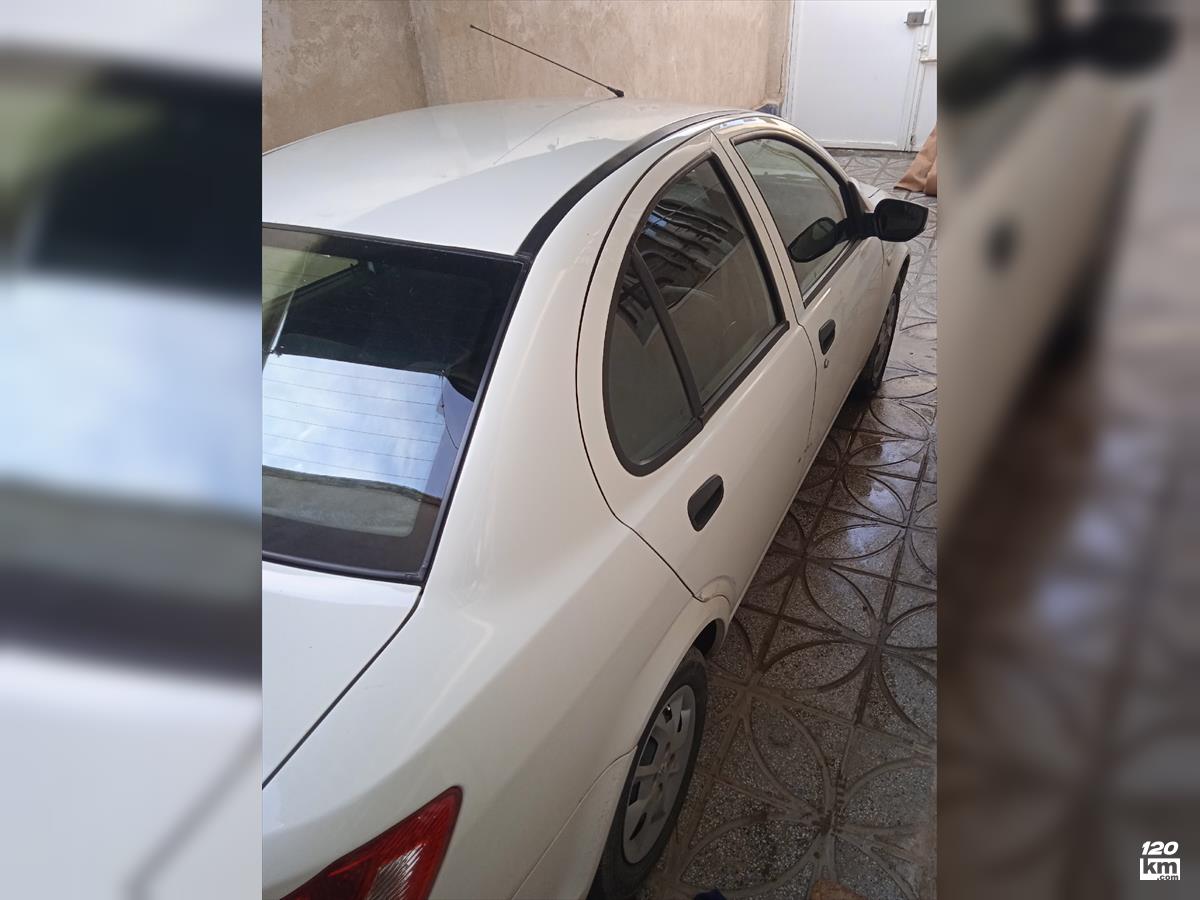 فروش ساینا EX ۱۳۹۸ (کم کارکرد) سفید بدون رنگ لرستان بروجرد (۵ اردیبهشت ۱۴۰۴)
