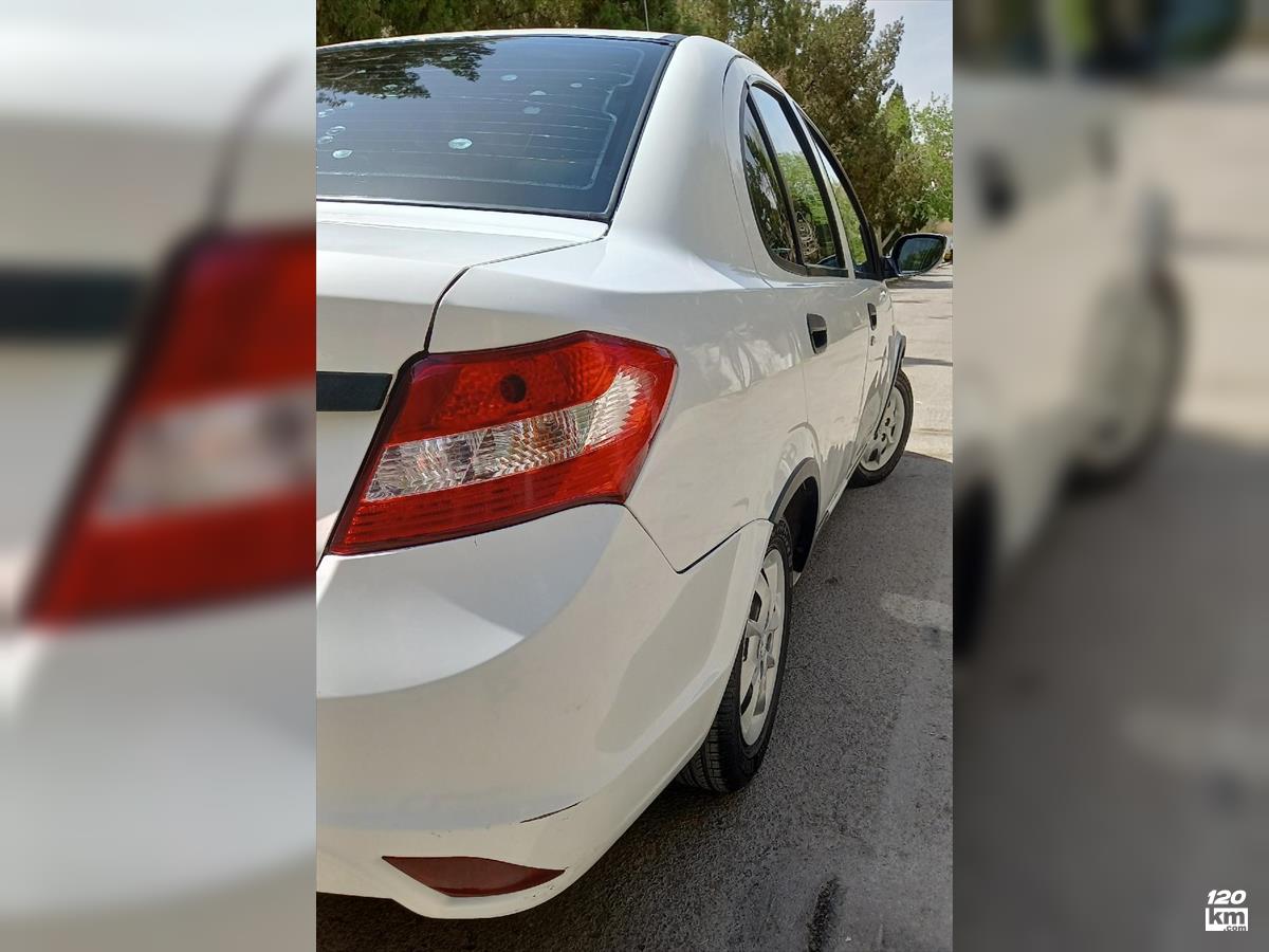 فروش ساینا EX ۱۳۹۷ سفید دو لکه رنگ کرج فردیس (۱۰ اردیبهشت ۱۴۰۴)