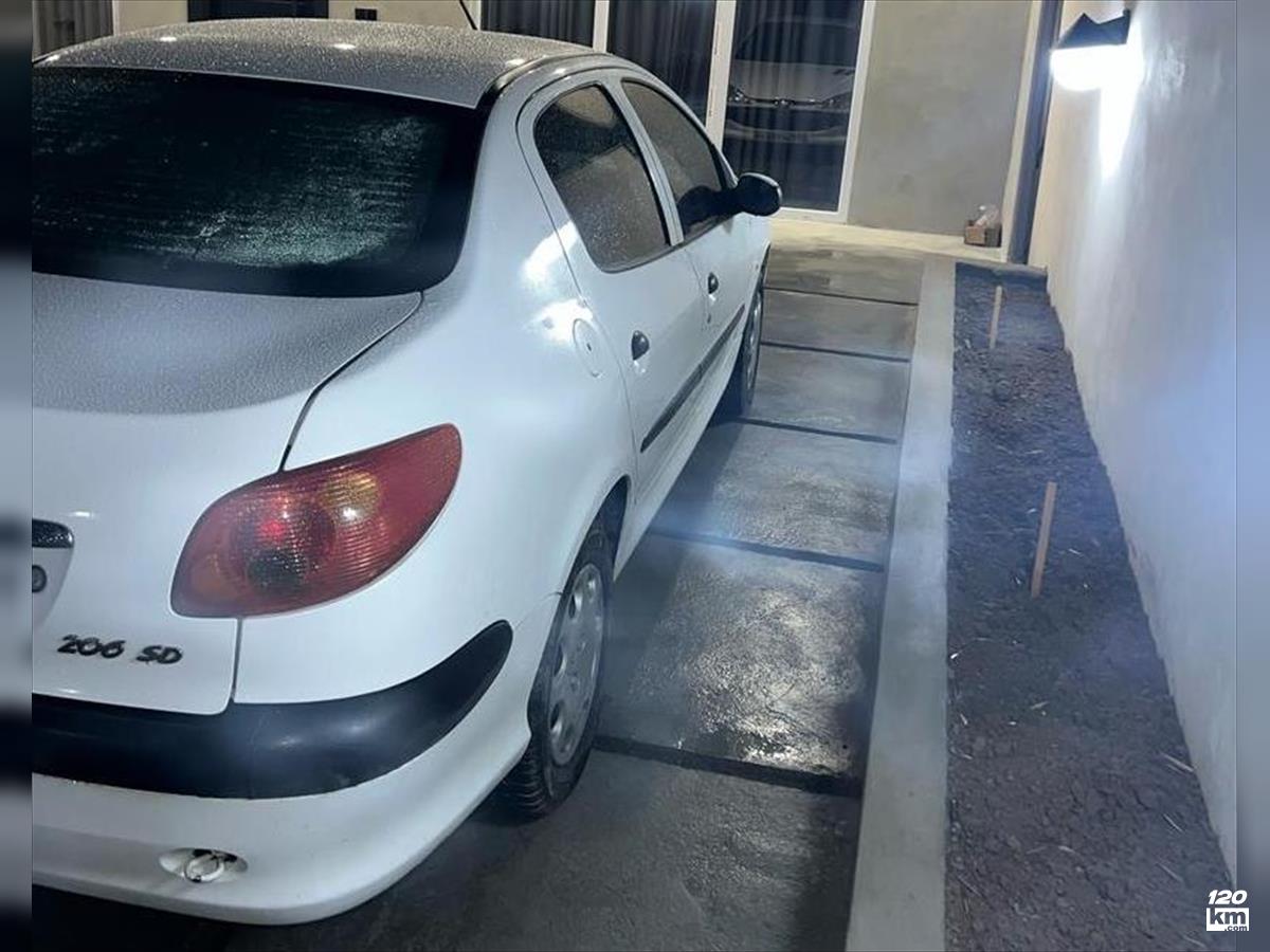 فروش پژو 206 SD V8 ۱۳۹۲ سفید چند لکه رنگ ساری فرهنگ (۱۱ اردیبهشت ۱۴۰۴)