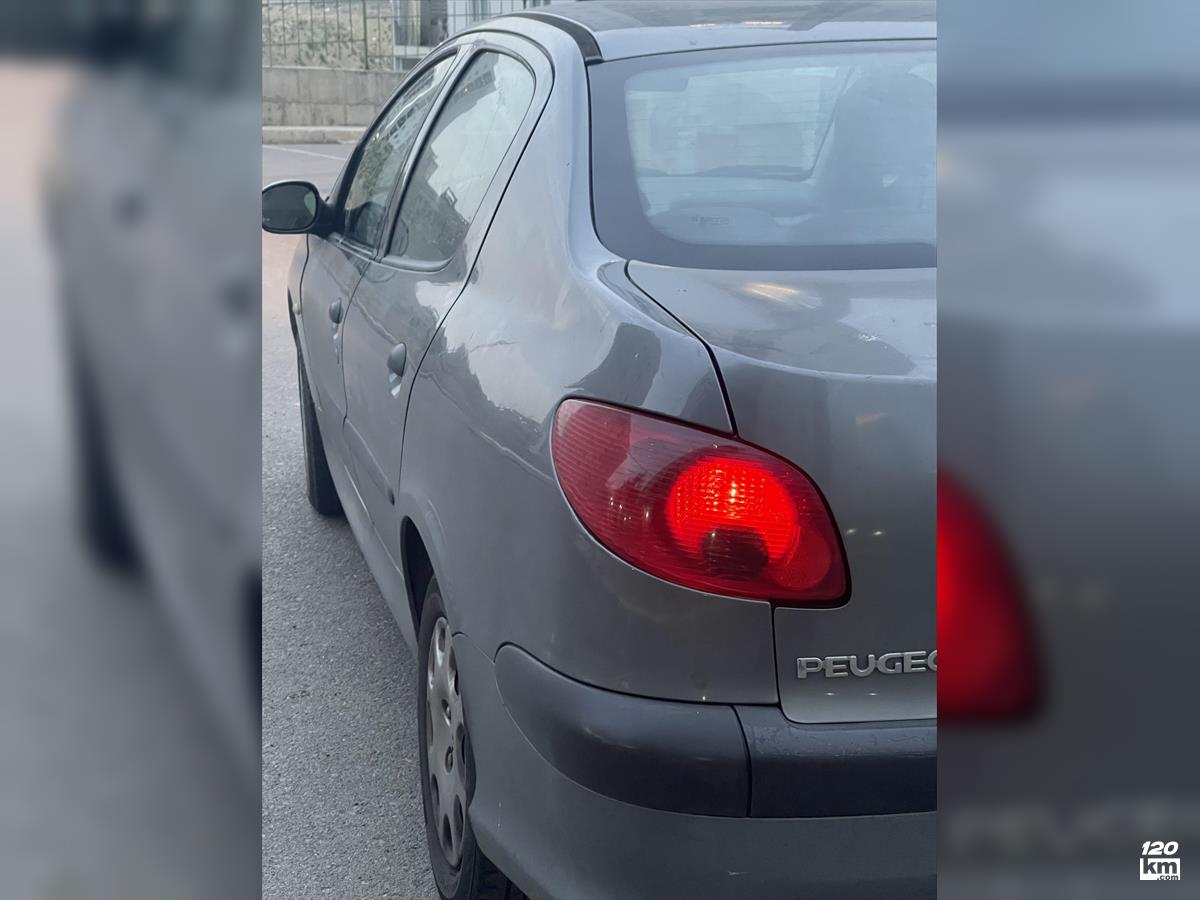 فروش پژو 206 SD V8 ۱۳۹۵ نوک مدادی چند لکه رنگ تهران کاظم آباد (۱۲ اردیبهشت ۱۴۰۴)