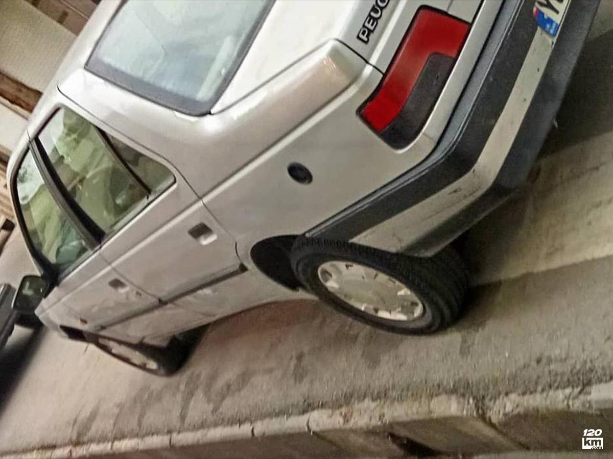 فروش پژو 405 GLX ۱۳۸۸ دوگانه سوز نقره ای بدون رنگ مشهد امام خمینی (۱۵ اردیبهشت ۱۴۰۴)