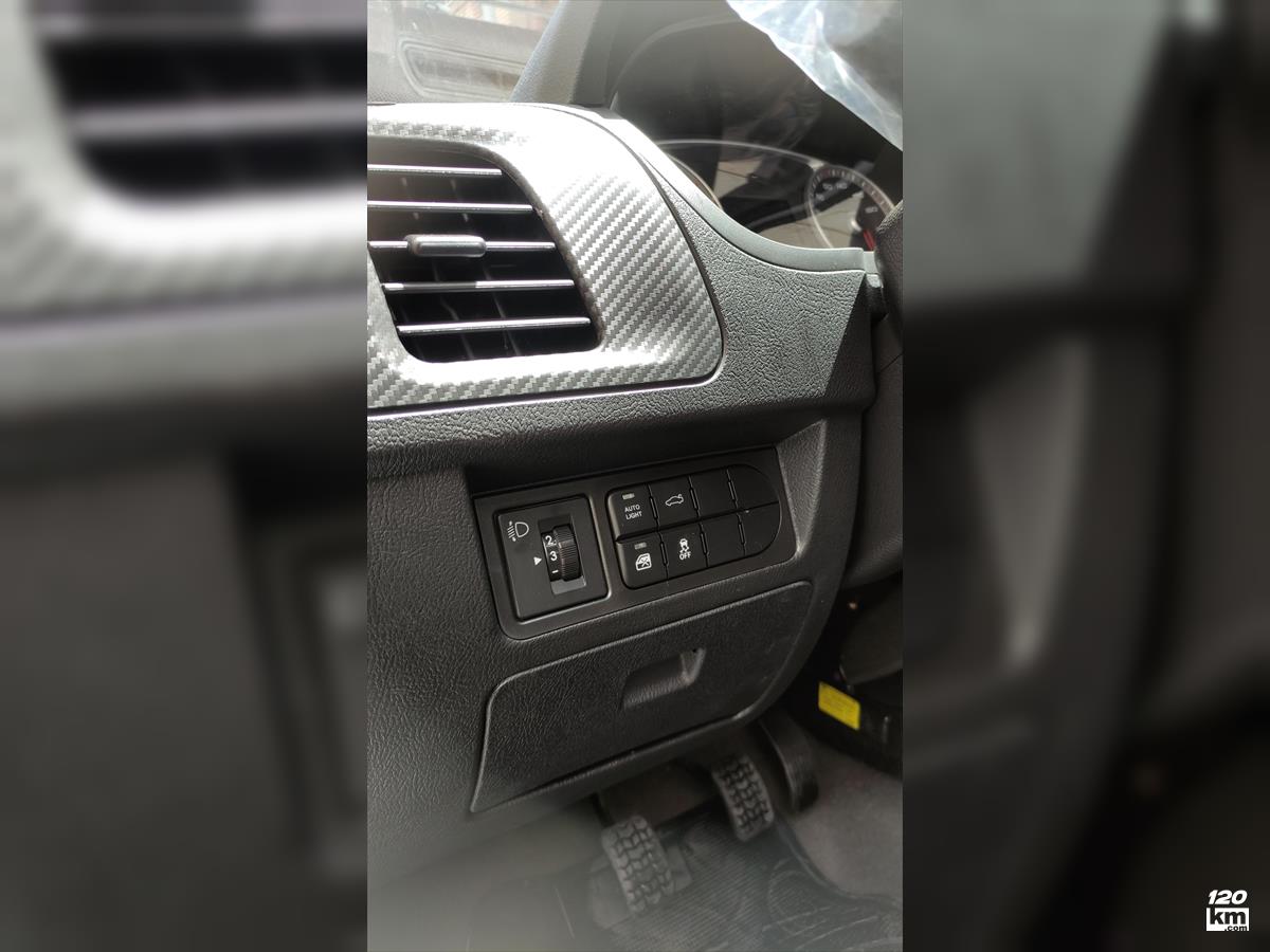 فروش ساینا S ۱۴۰۴ صفر سفید بدون رنگ اصفهان پروین (۱۵ اردیبهشت ۱۴۰۴)