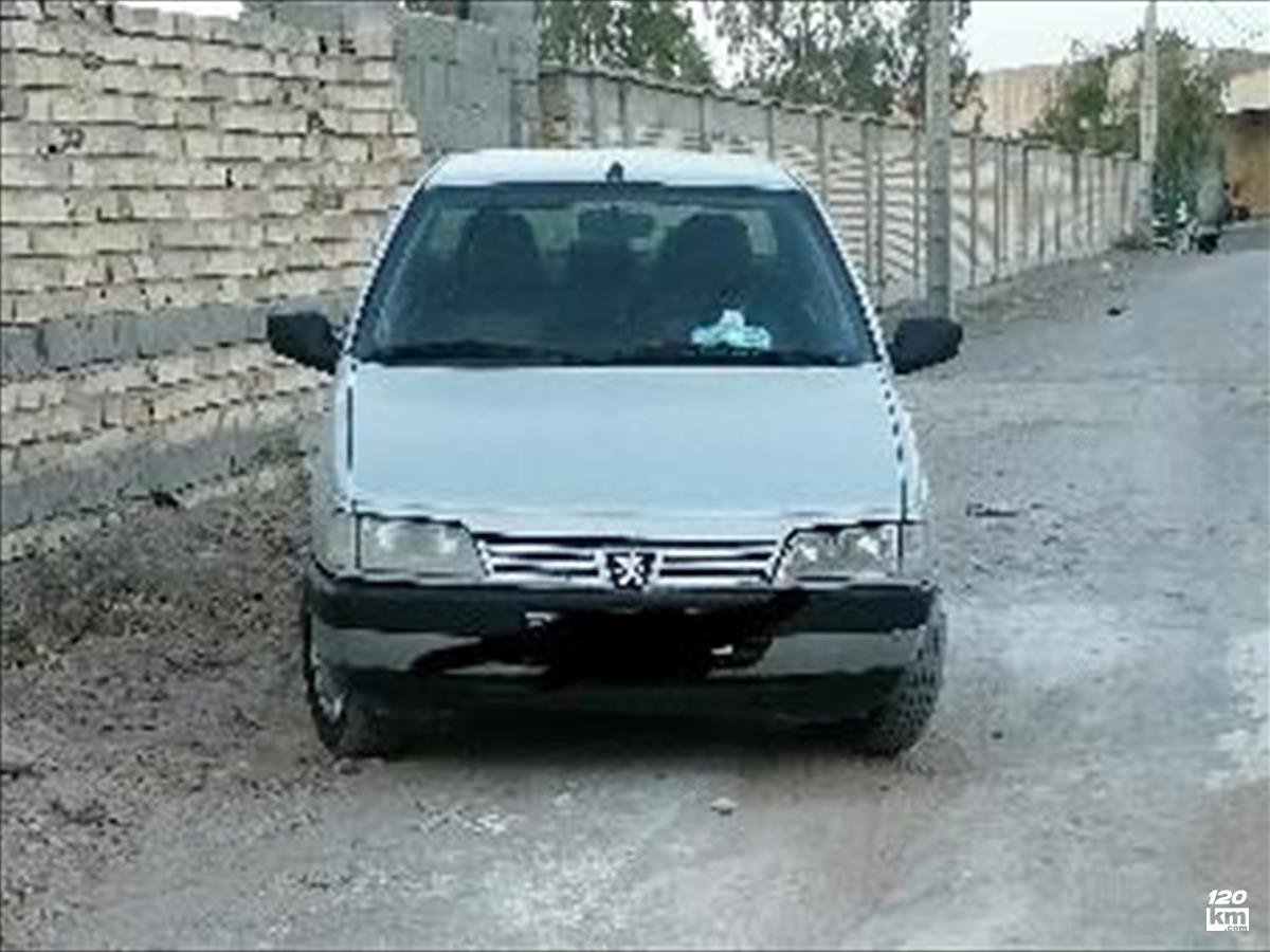 فروش پژو 405 GLX ۱۳۹۶ نقره ای کامل رنگ کرمان نرماشیر (۱۷ اردیبهشت ۱۴۰۴)