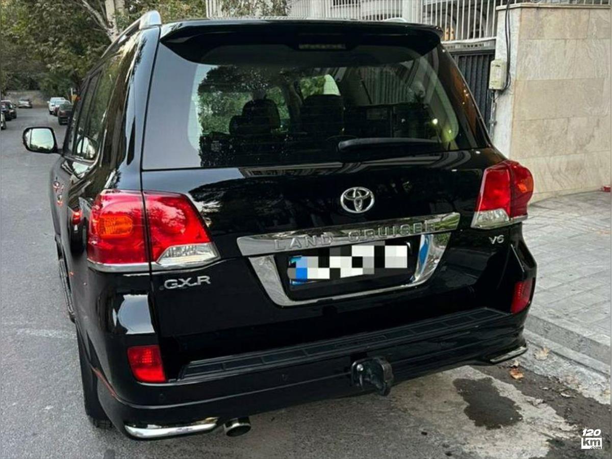 فروش تویوتا لندکروزر VXR ۲۰۱۳ (کم کارکرد) مشکی بدون رنگ تهران پاسداران (۱۷ اردیبهشت ۱۴۰۴)