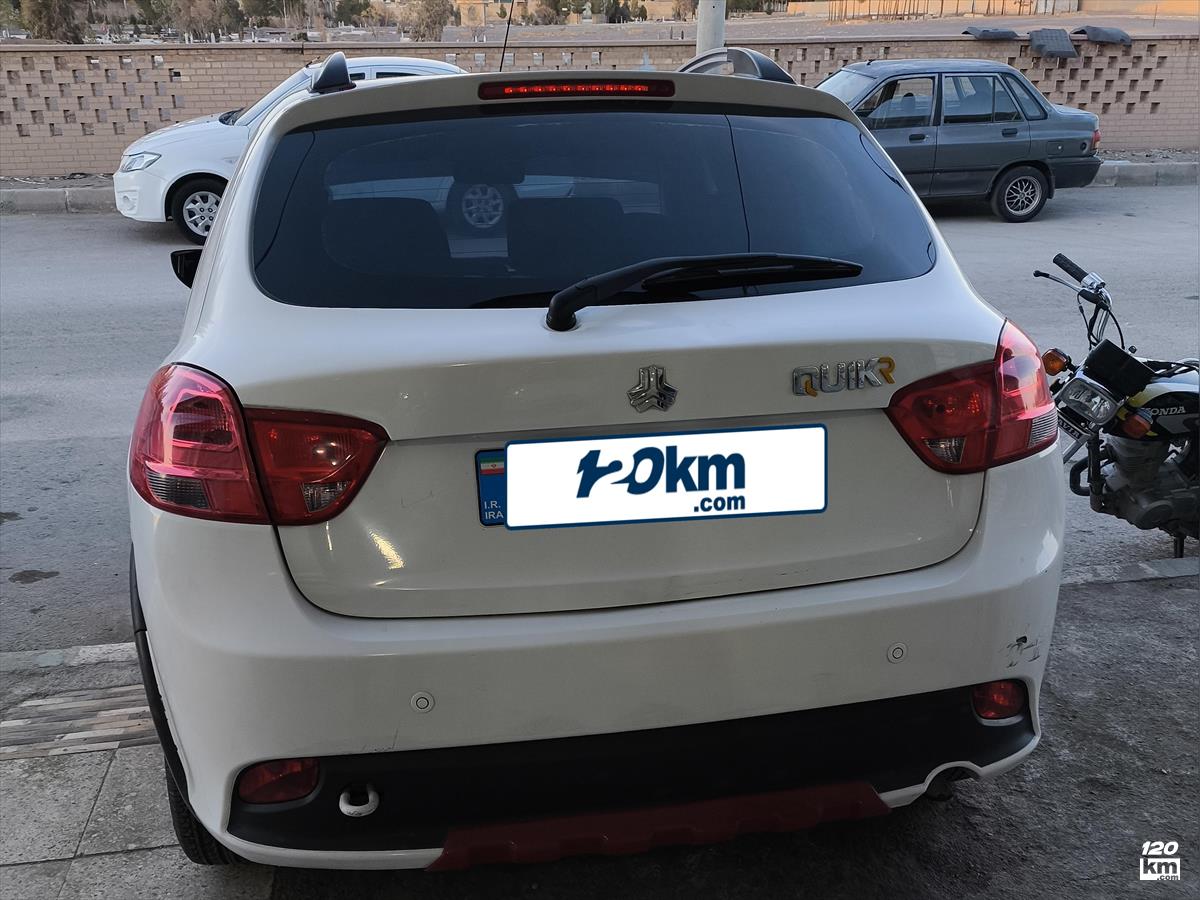 فروش کوییک R ۱۴۰۰ (کم کارکرد) سفید بدون رنگ اصفهان پروین (۱۸ اردیبهشت ۱۴۰۴)
