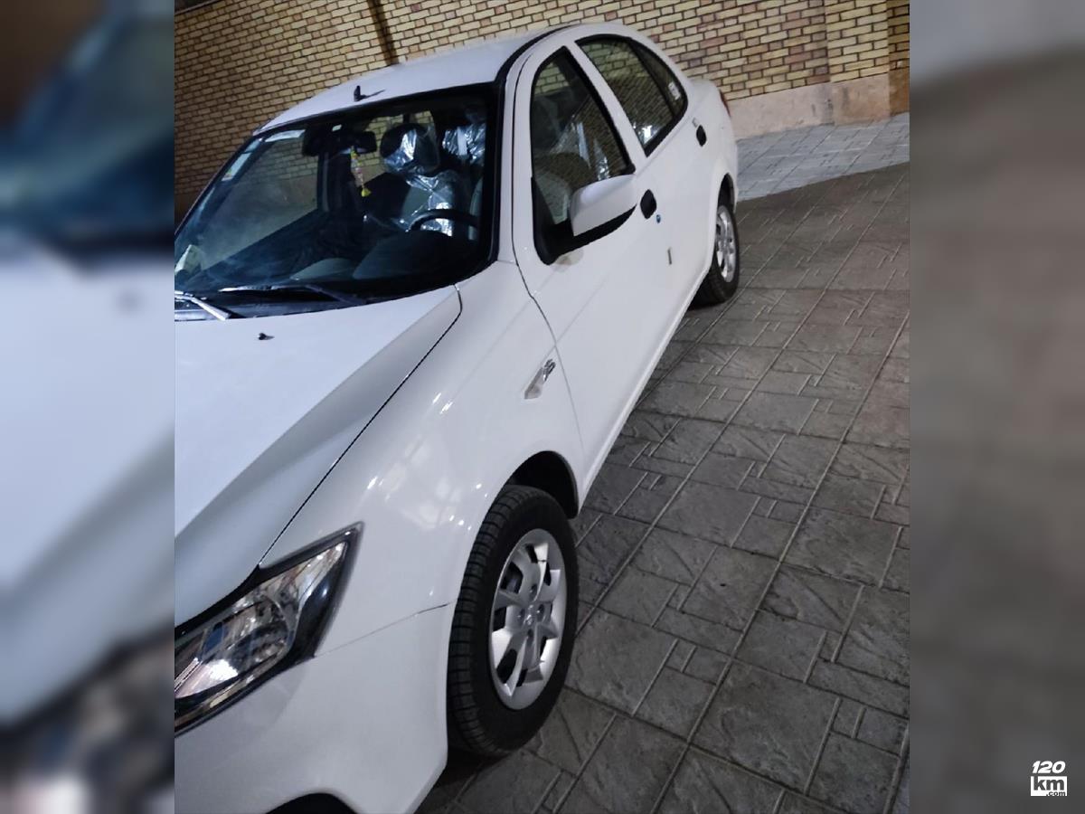 فروش ساینا اتوماتیک ۱۴۰۲ سفید بدون رنگ تهران شهریار (۲۵ اردیبهشت ۱۴۰۴)