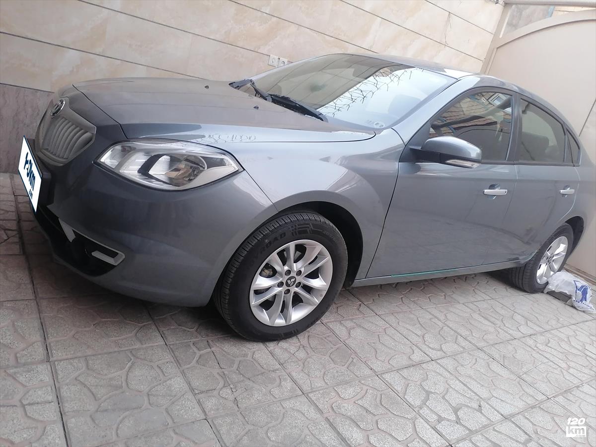 فروش برلیانس H330 ۱۳۹۶ خاکستری بدون رنگ مشهد (۳ خرداد ۱۴۰۴)