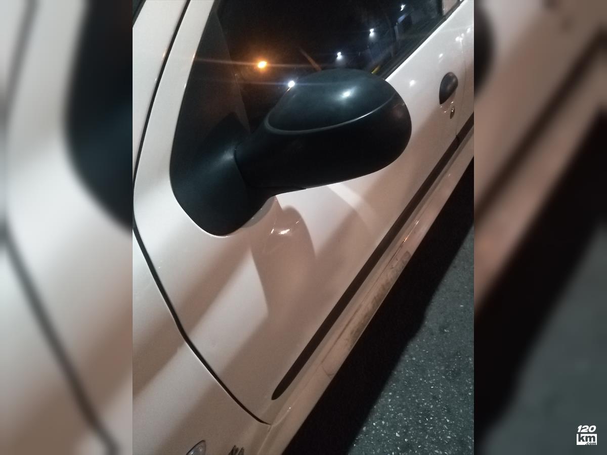 فروش پژو 206 تیپ 2 ۱۳۹۸ سفید بدون رنگ مشهد پیروزی (۶ خرداد ۱۴۰۴)