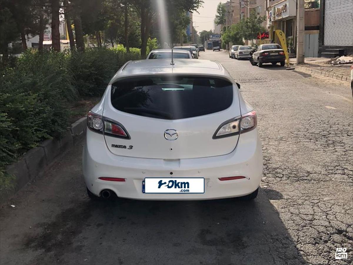 فروش مزدا 3 هاچ بک ۱۳۹۱ سفید چند لکه رنگ کرج جهانشهر (۷ خرداد ۱۴۰۴)