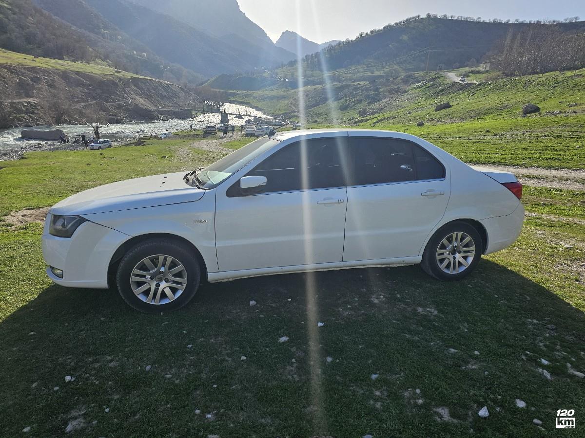 فروش دنا ۱۳۹۷ سفید بدون رنگ تهران دیلمان جنوبی (۱۰ خرداد ۱۴۰۴)