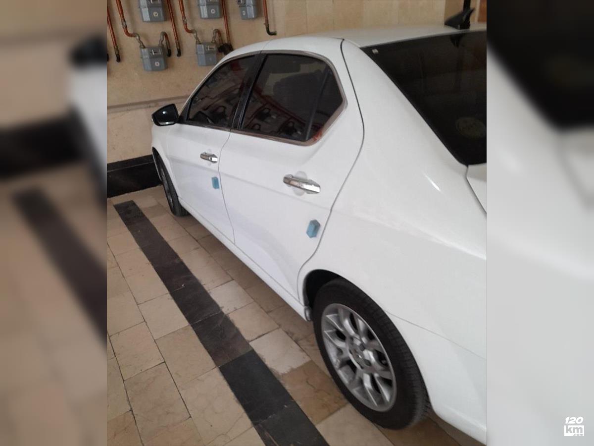 فروش دنا پلاس توربو ۱۴۰۲ (کم کارکرد) سفید بدون رنگ تهران شهرک اکباتان (۱۵ خرداد ۱۴۰۴)