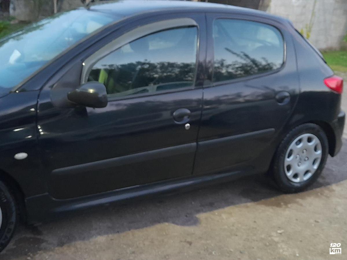 فروش پژو 206 تیپ 2 ۱۳۸۲ مشکی دور رنگ رشت بلوار گیلان (۱۷ خرداد ۱۴۰۴)
