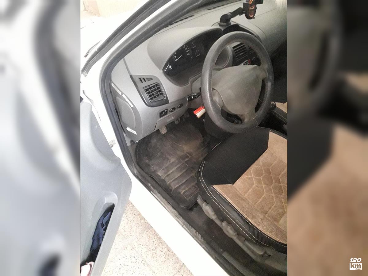 فروش تیبا صندوقدار ۱۳۹۶ دوگانه سوز سفید بدون رنگ مشهد طلاب (۱۹ خرداد ۱۴۰۴)