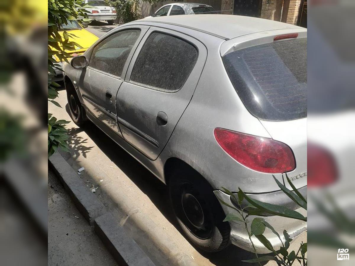 فروش پژو 206 تیپ 6 ۱۳۸۵ (کم کارکرد) نقره ای دور رنگ تهران میدان ولیعصر (۲۵ خرداد ۱۴۰۴)