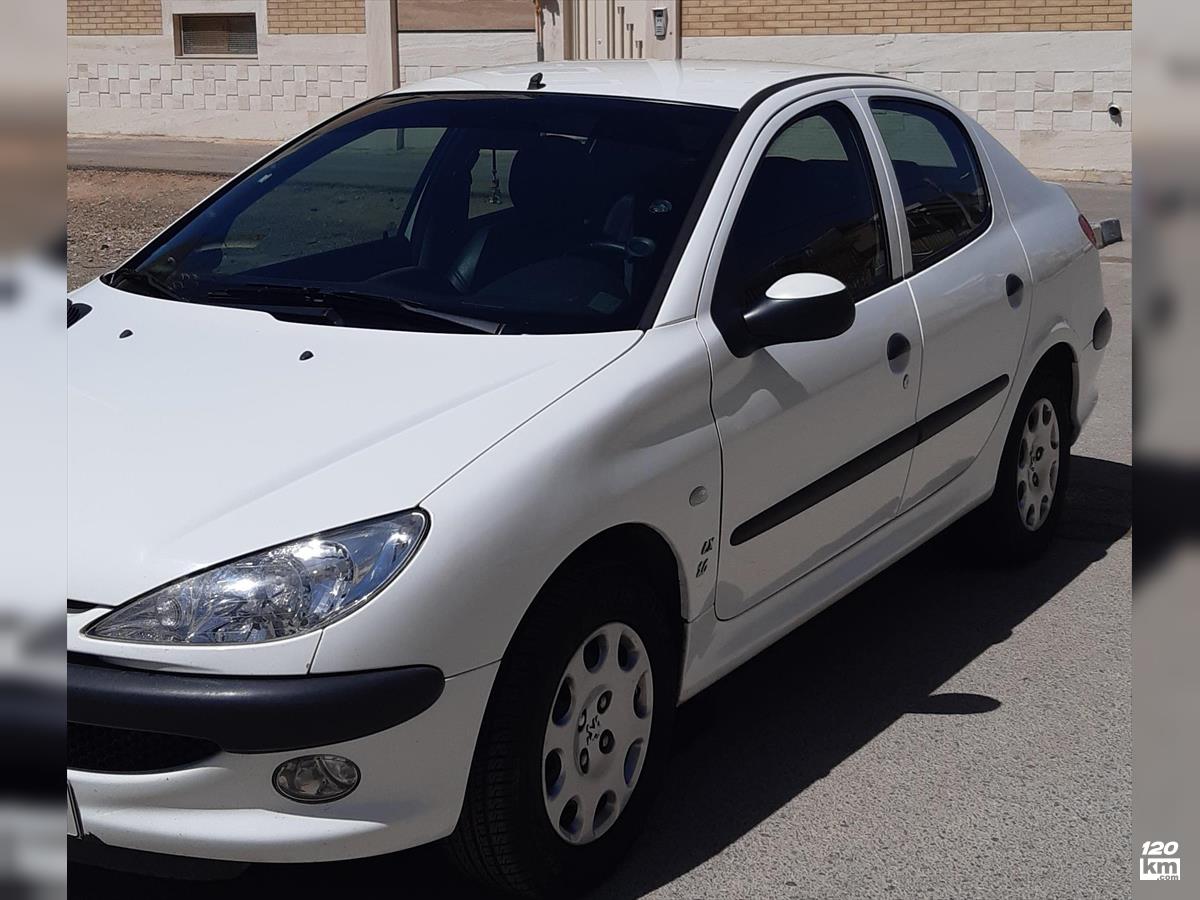 فروش پژو 206 SD V8 ۱۳۹۶ سفید بدون رنگ اصفهان شهرضا (۱۶ تیر ۱۴۰۴)