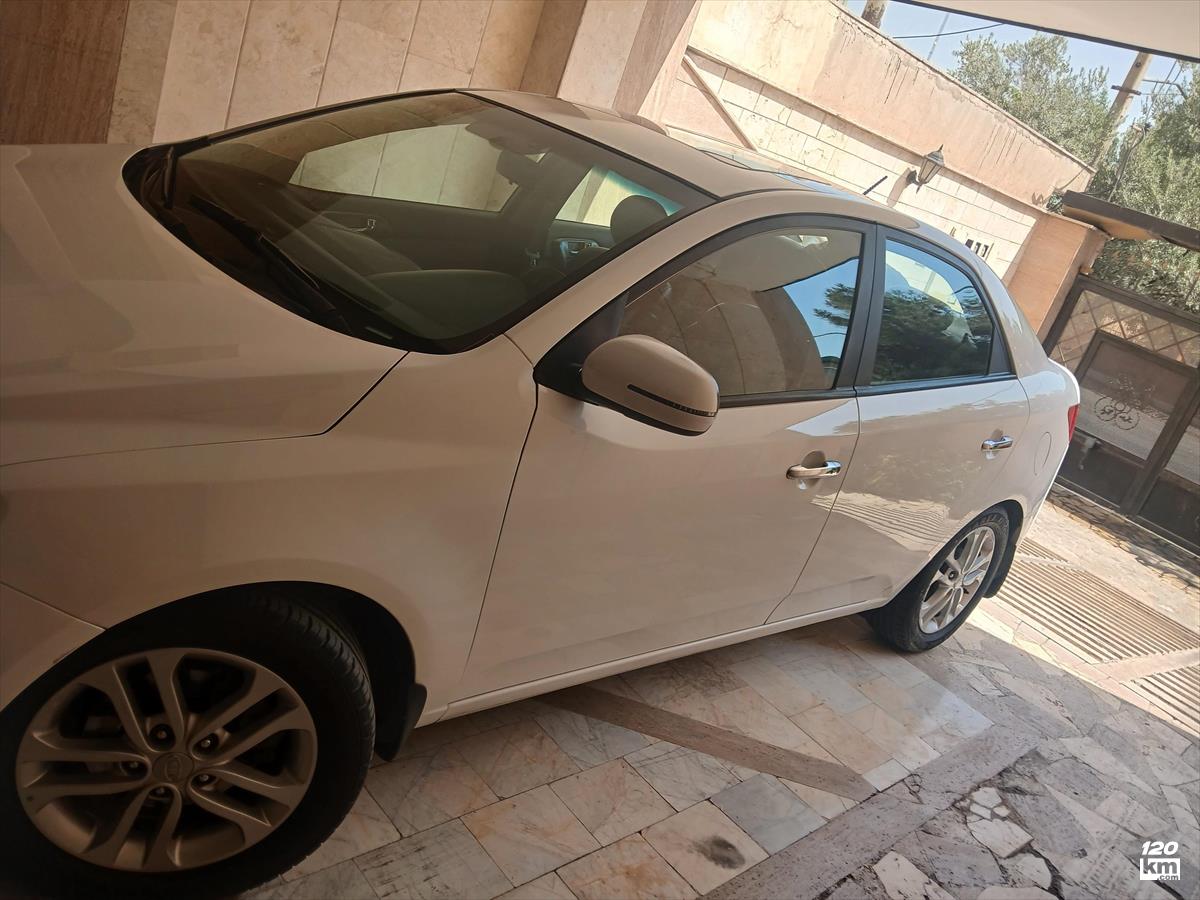 فروش کیا سراتو 2000cc ۱۳۹۷ سفید بدون رنگ تهران تهرانپارس شرقی (۱۹ تیر ۱۴۰۴)