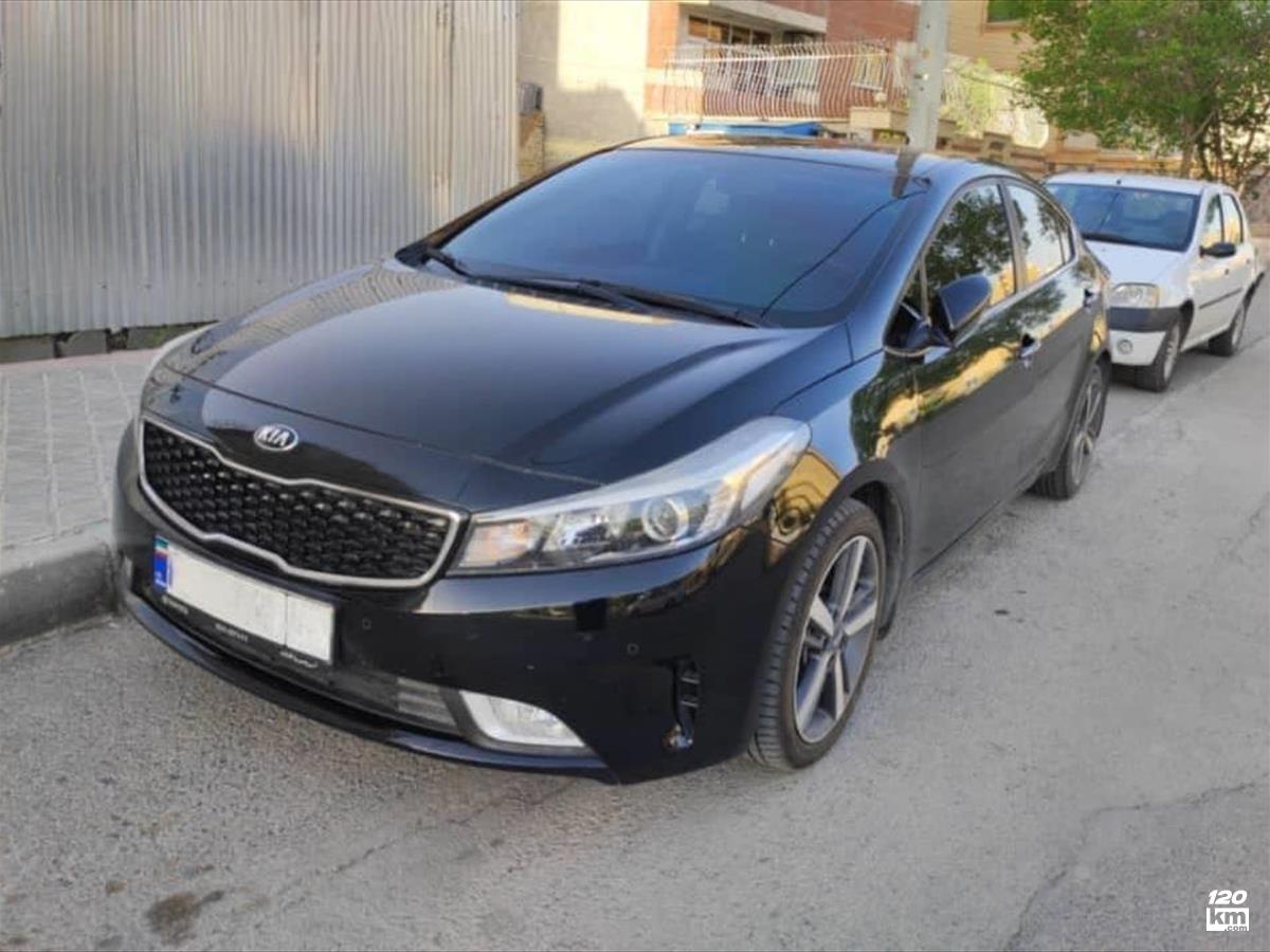 فروش کیا سراتو 2000cc ۲۰۱۷ (کم کارکرد) مشکی بدون رنگ اصفهان شاهین شهر (۲۶ تیر ۱۴۰۴)