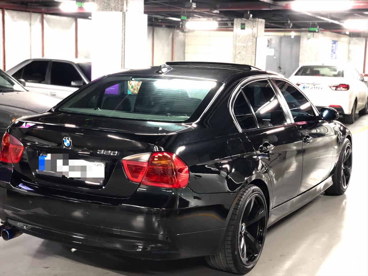 فروش بی ام و سری 3 320i ۲۰۰۸ مشکی بدون رنگ تهران نیاوران (۲۸ تیر ۱۴۰۴)