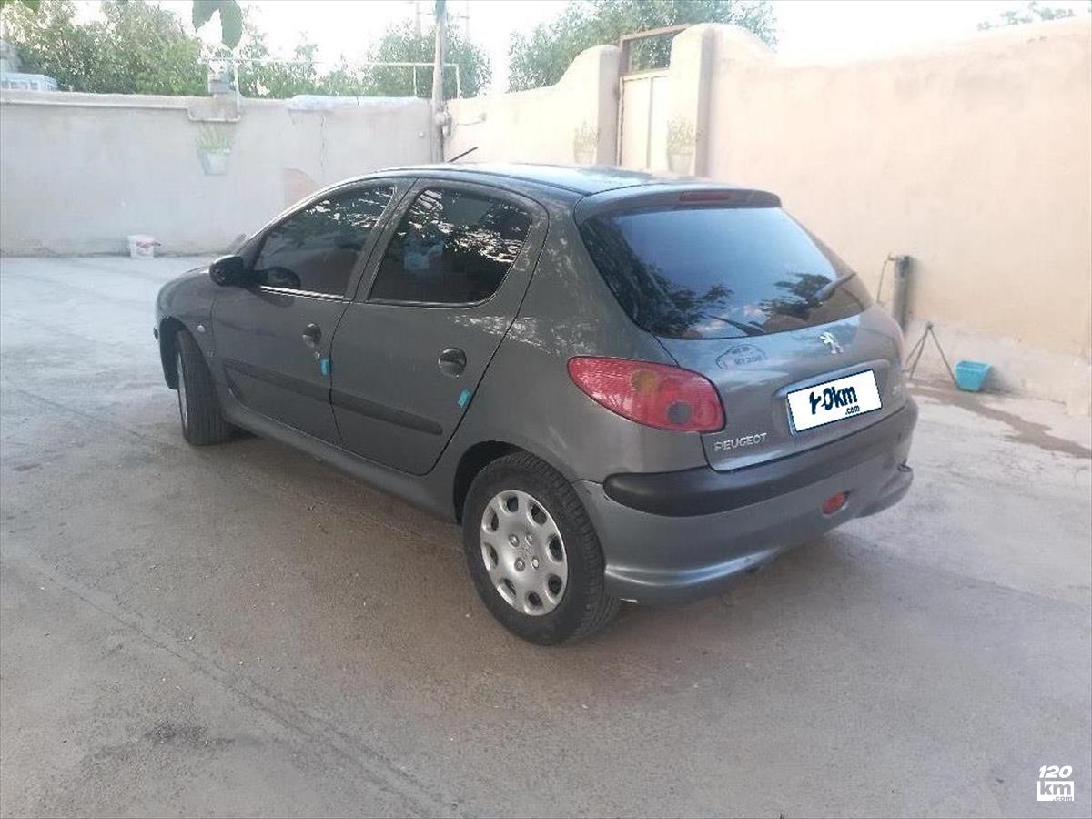 فروش پژو 206 تیپ 5 ۱۳۹۳ خاکستری بدون رنگ اراک (۲ مرداد ۱۴۰۴)