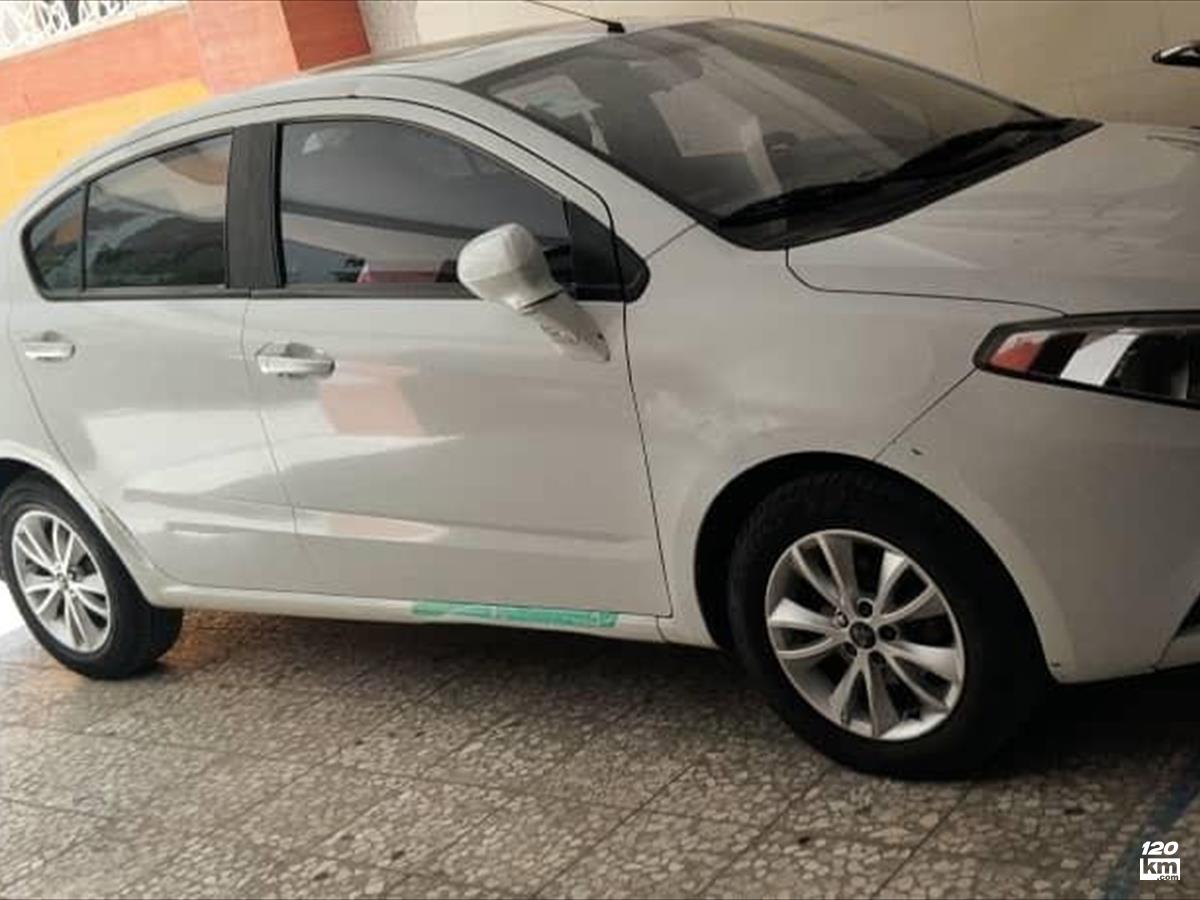 فروش برلیانس H230 ۱۳۹۶ سفید یک لکه رنگ کرج فردیس (۲ مرداد ۱۴۰۴)
