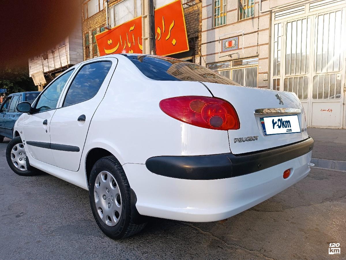 فروش پژو 206 SD V8 ۱۳۹۵ سفید بدون رنگ اراک (۲ مرداد ۱۴۰۴)