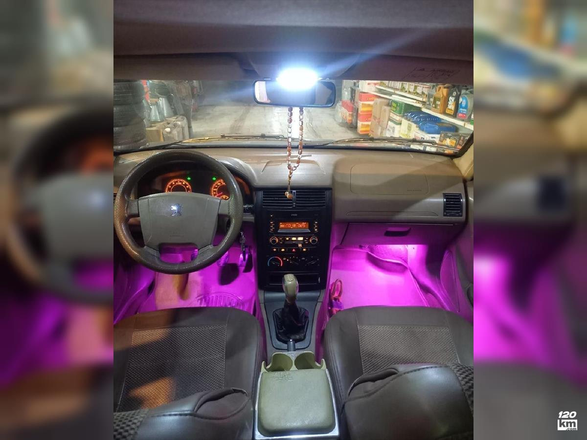 فروش پژو 405 GLX ۱۳۹۸ نقره ای بدون رنگ مشهد رسالت (۲ مرداد ۱۴۰۴)