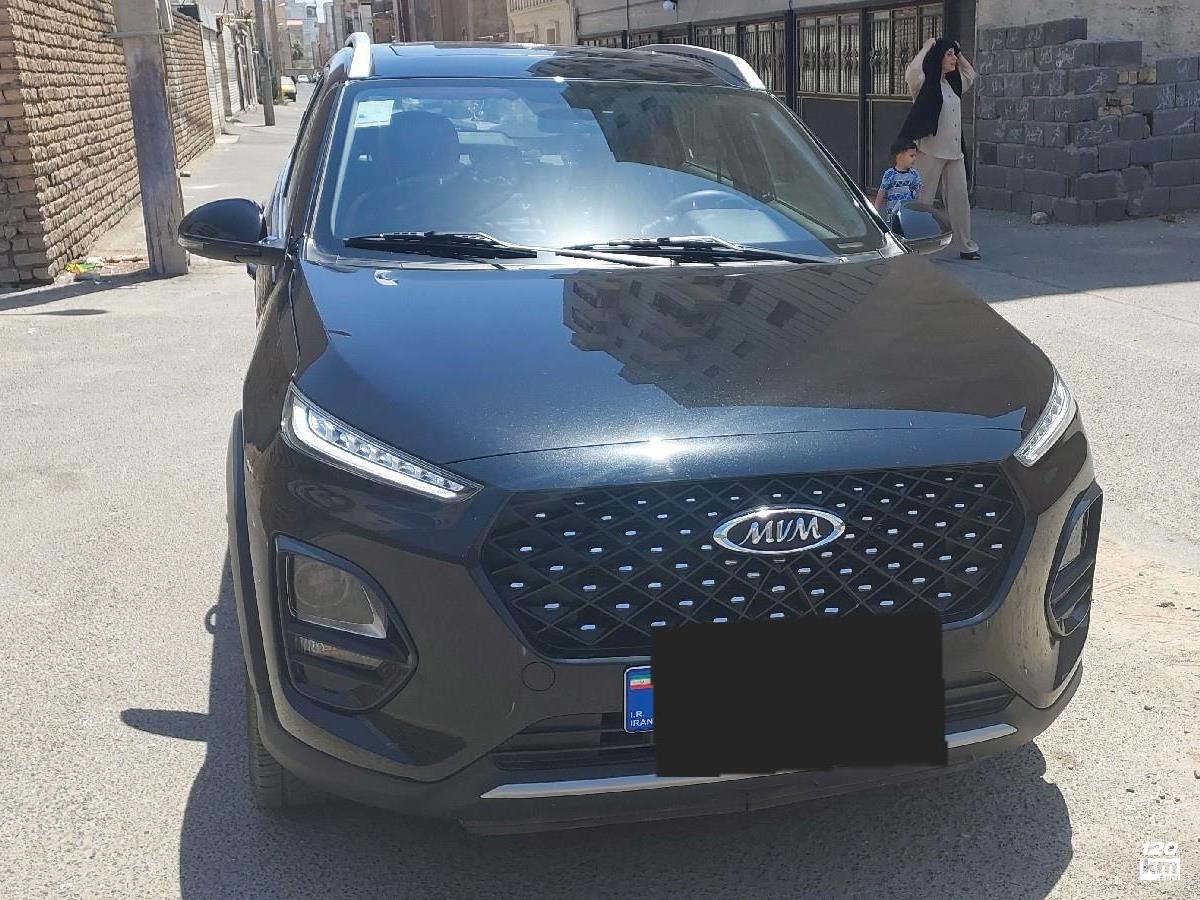 فروش ام وی ام X22 اسپرت لاکچری ۱۴۰۲ مشکی بدون رنگ مرکزی ساوه (۵ مرداد ۱۴۰۴)