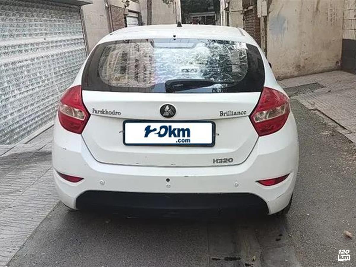 فروش برلیانس H320 ۱۳۹۶ سفید بدون رنگ تهران نظام آباد (۷ مرداد ۱۴۰۴)