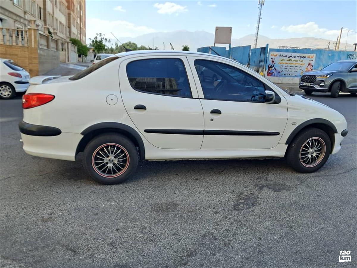 فروش پژو 206 SD V8 ۱۳۹۳ (کم کارکرد) سفید بدون رنگ تهران حکیمیه (۱۱ مرداد ۱۴۰۴)