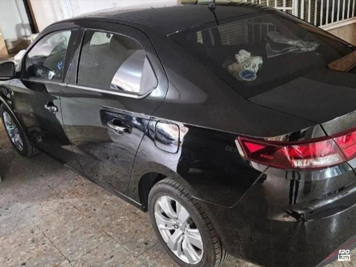 فروش تارا ۱۴۰۲ مشکی بدون رنگ اصفهان ابن سینا (۲۰ مرداد ۱۴۰۴)
