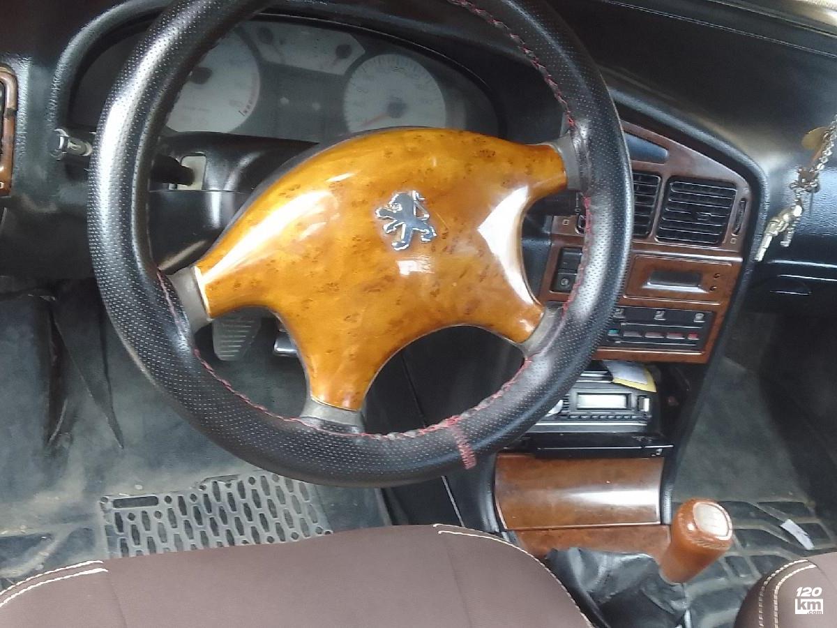 فروش پژو پارس سال ۱۳۸۲ بژ دور رنگ اراک (۲۲ مرداد ۱۴۰۴)