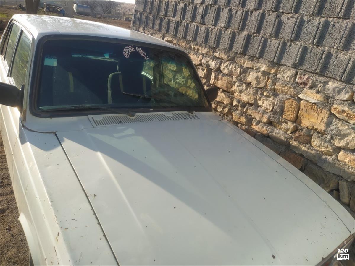 فروش پیکان صندوقدار ۱۳۸۳ (کم کارکرد) سفید دور رنگ کرمانشاه روانسر (۲۹ مرداد ۱۴۰۴)