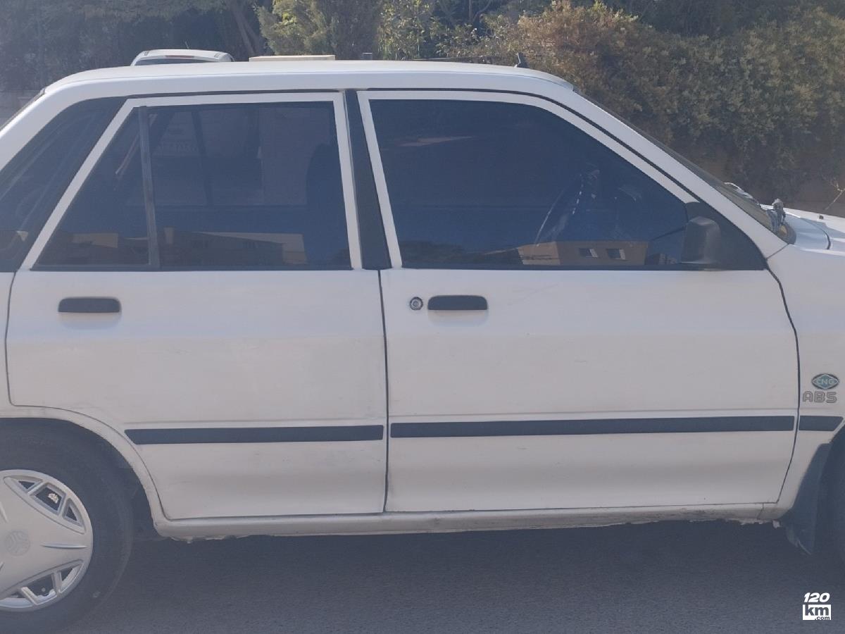 فروش پراید صندوقدار ۱۳۹۰ دوگانه سوز سفید چند لکه رنگ کرمان (۳۱ مرداد ۱۴۰۴)