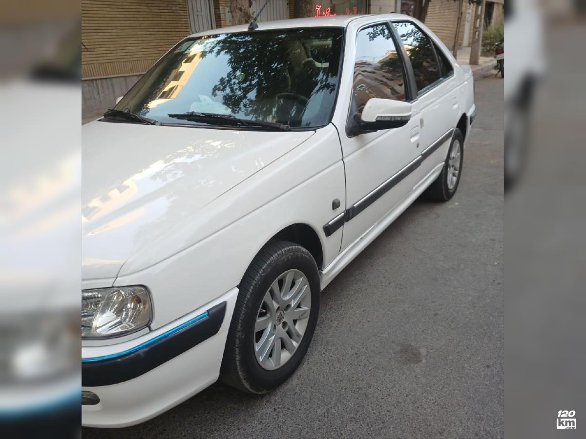 فروش پژو پارس LX ۱۳۹۶ سفید دو لکه رنگ مشهد عبدالمطلب (۲ شهریور ۱۴۰۴)