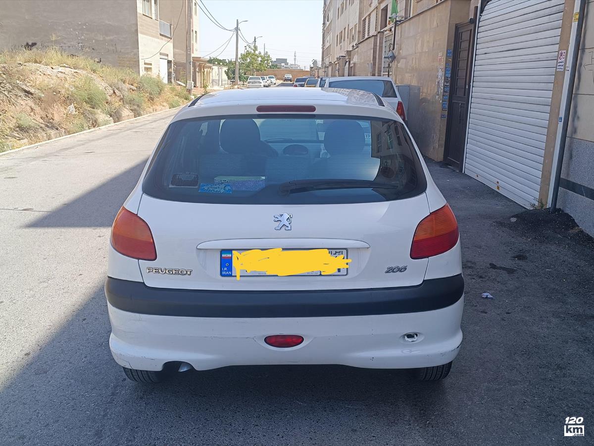 فروش پژو 206 تیپ 5 ۱۳۸۹ سفید یک لکه رنگ شیراز پاسارگاد (۳ شهریور ۱۴۰۴)