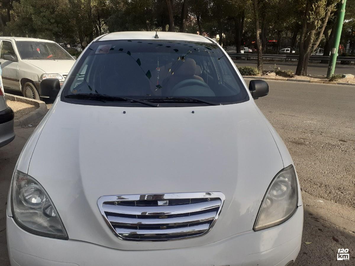 فروش تیبا صندوقدار ۱۳۹۷ دوگانه سوز سفید بدون رنگ اصفهان پروین (۴ شهریور ۱۴۰۴)