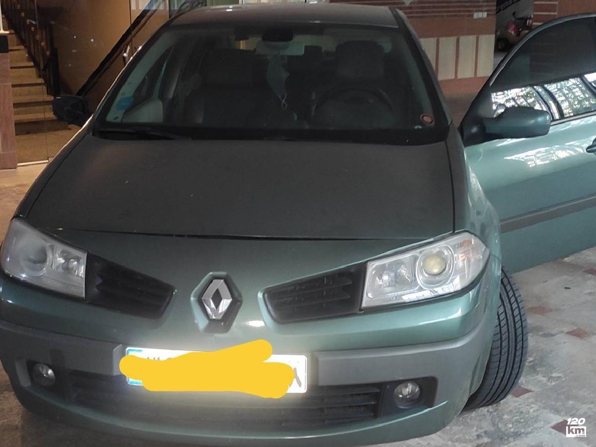 فروش رنو مگان صندوقدار 2000cc ۱۳۹۰ زیتونی چند لکه رنگ تهران ازگل (۹ شهریور ۱۴۰۴)