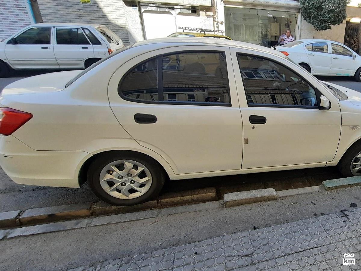 فروش ساینا S ۱۴۰۲ (کم کارکرد) سفید بدون رنگ تهران رسالت (۱۷ شهریور ۱۴۰۴)