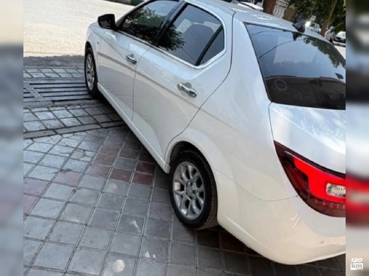 فروش دنا پلاس توربو ۱۴۰۳ سفید بدون رنگ اصفهان نجف آباد (۱۷ شهریور ۱۴۰۴)