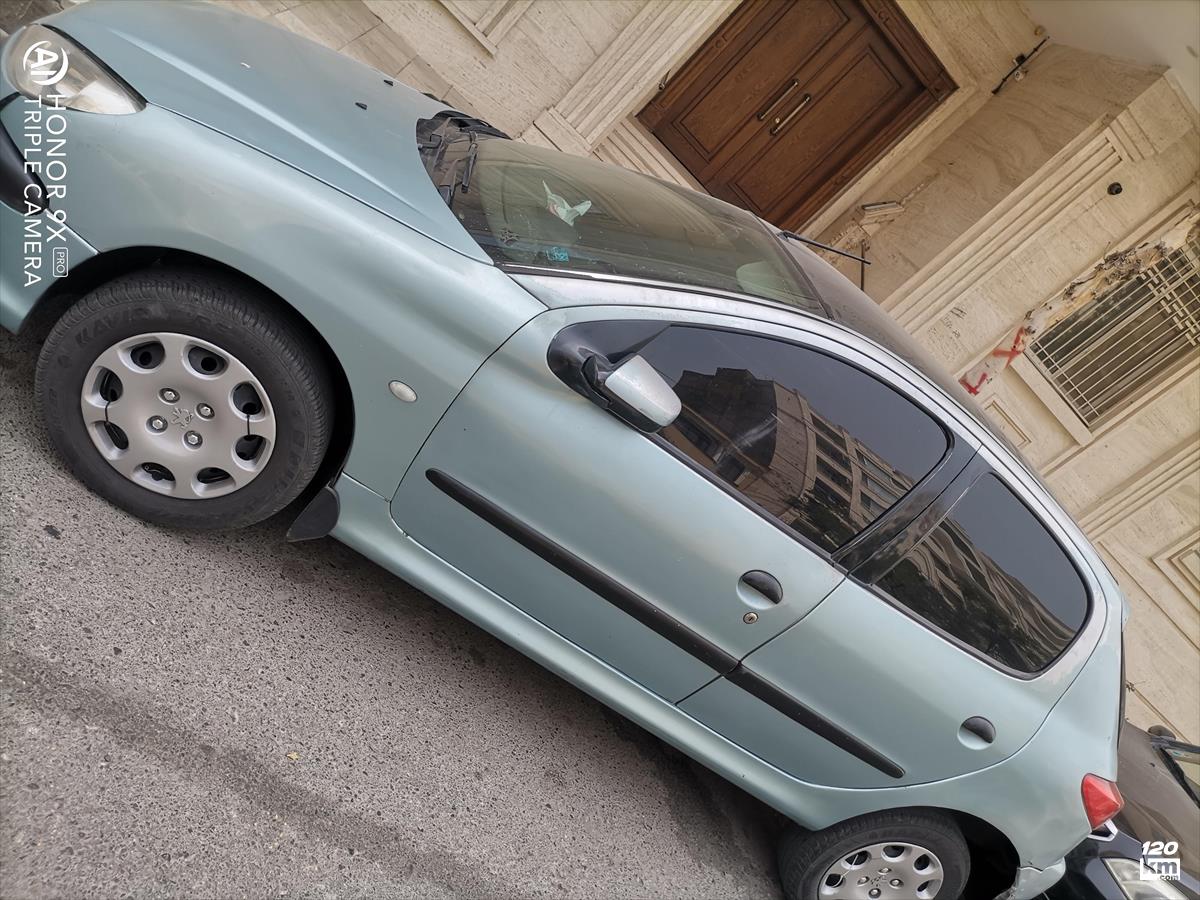 فروش پژو 206 تیپ 2 ۱۳۸۳ نقره آبی دور رنگ مشهد فرامرز عباسی (۱۸ شهریور ۱۴۰۴)