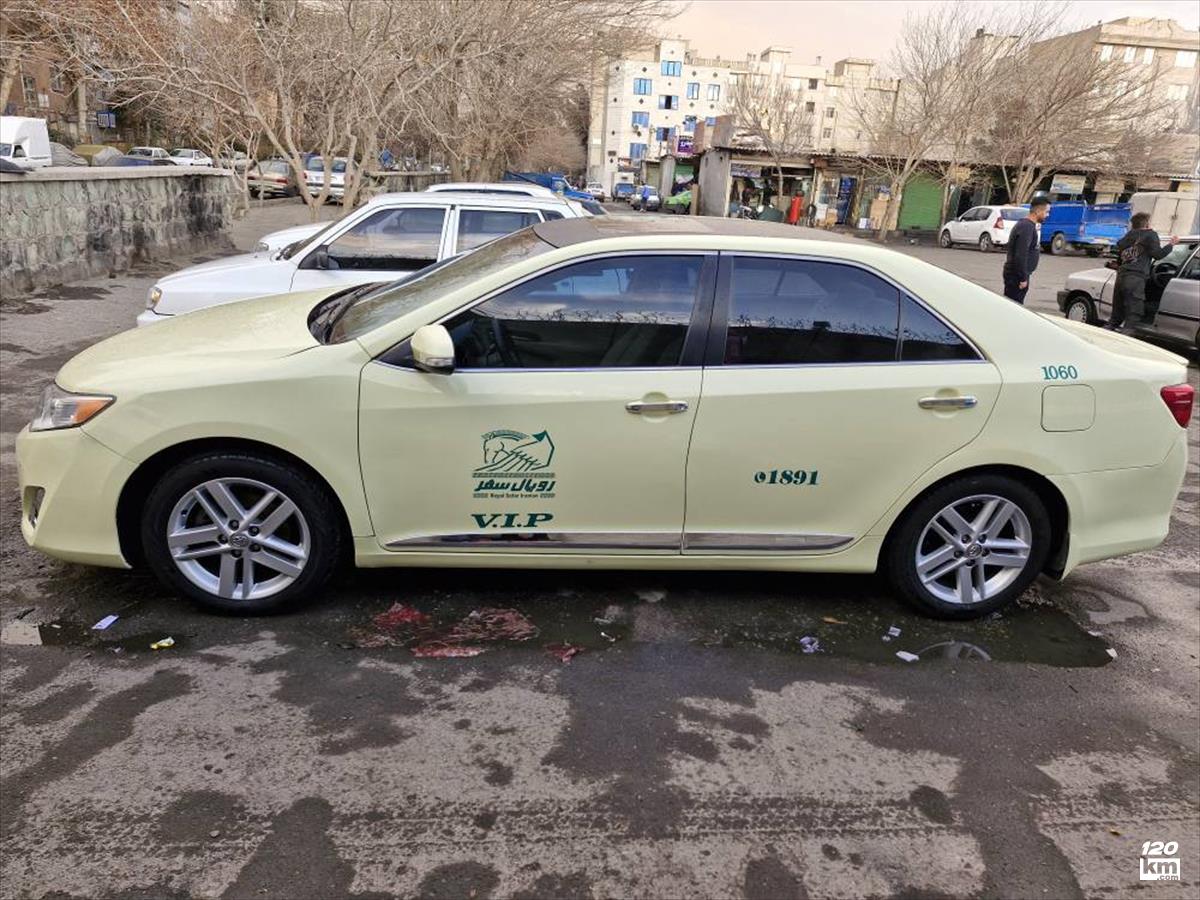 فروش تویوتا کمری GLX ۲۰۱۴ کرم دور رنگ تهران آهنگ (۱۸ مهر ۱۴۰۴)