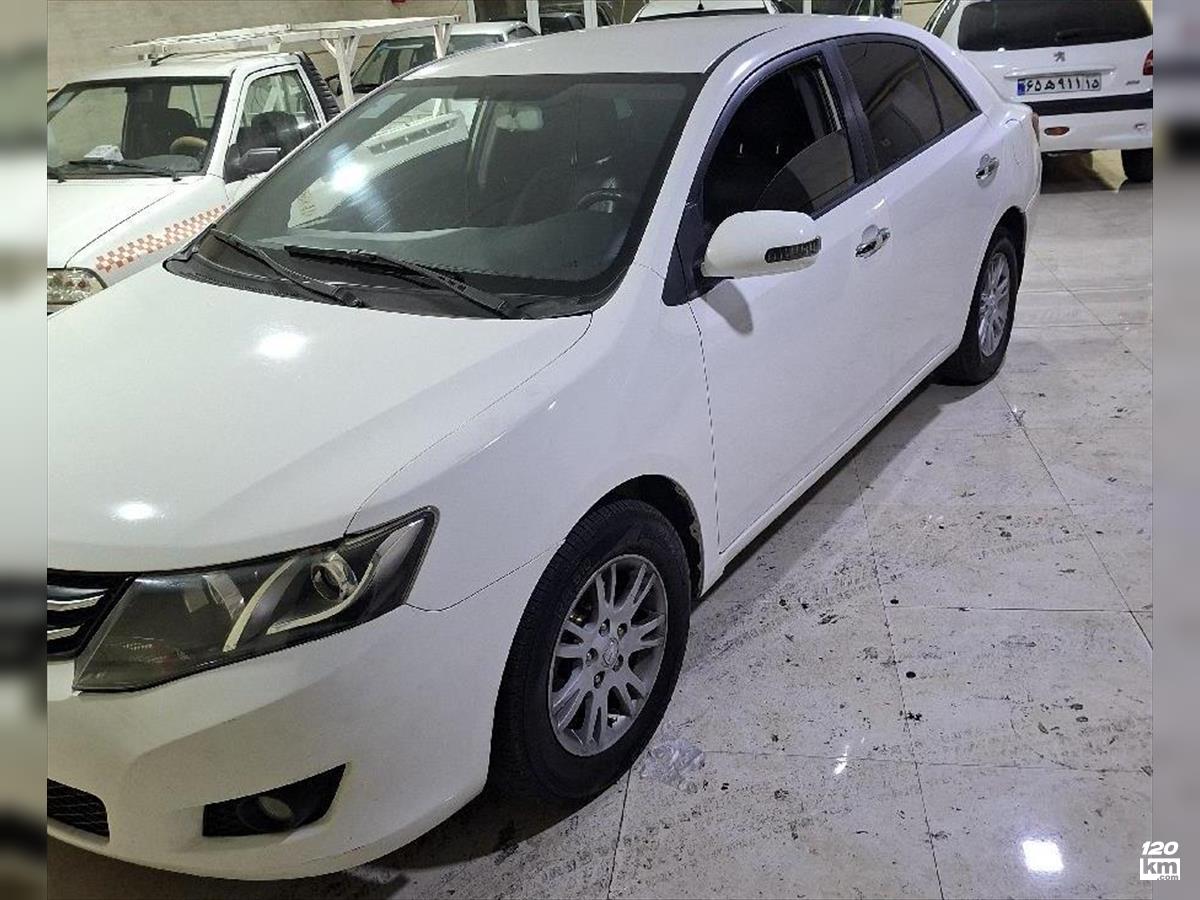 فروش زوتی آریو 1600cc ۱۳۹۷ سفید بدون رنگ تبریز ابوریحان (۲۰ مهر ۱۴۰۴)