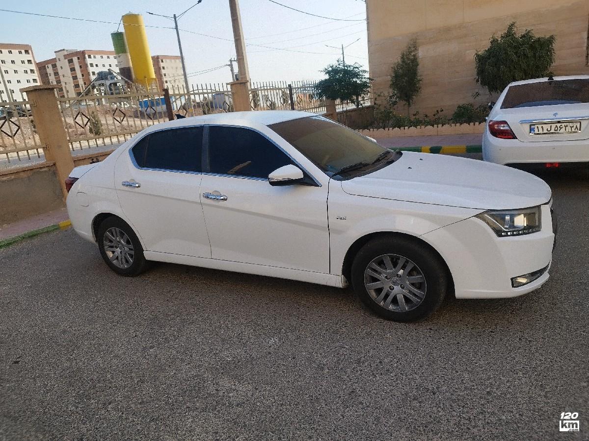 فروش دنا پلاس ۱۳۹۹ سفید بدون رنگ تهران پرند (۳۰ مهر ۱۴۰۴)