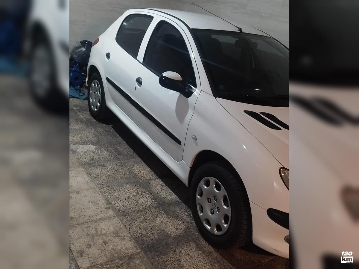 فروش پژو 206 تیپ 2 ۱۳۹۹ سفید بدون رنگ شیراز شهرک بهشتی (۳۰ مهر ۱۴۰۴)