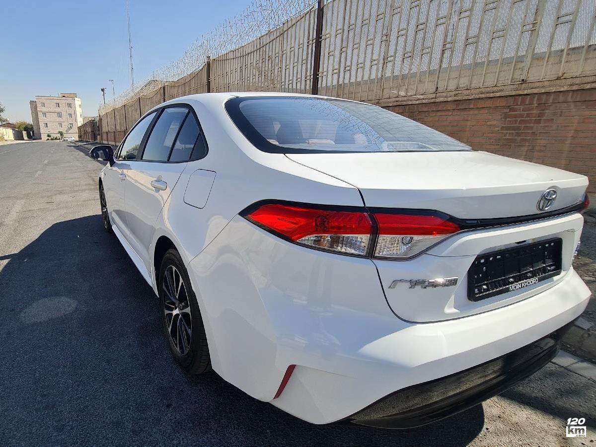فروش تویوتا کرولا لوین 1.8L ۲۰۲۵ هیبریدی صفر سفید بدون رنگ رشت معلم (۴ آبان ۱۴۰۴)