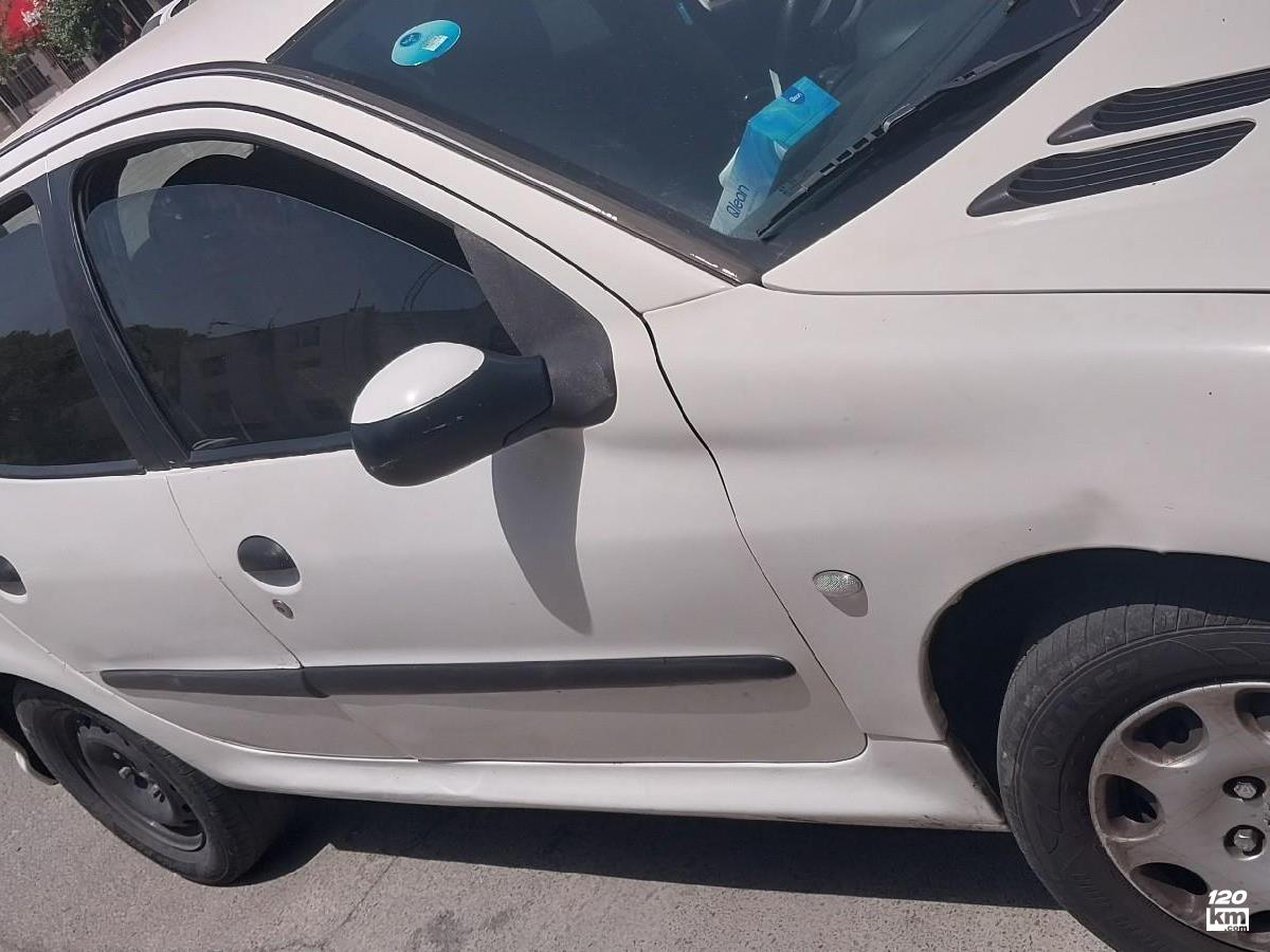 فروش پژو 206 تیپ 2 ۱۳۸۸ سفید دور رنگ کرج مهرشهر (۶ آبان ۱۴۰۴)