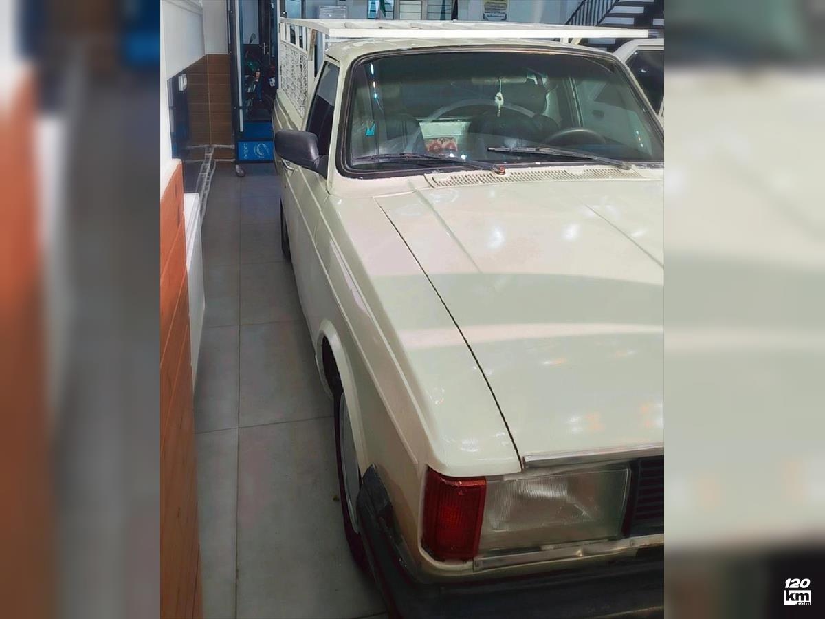 فروش پیکان وانت ۱۳۸۶ دوگانه سوز سفید دور رنگ گلستان گنبدکاووس (۶ آبان ۱۴۰۴)