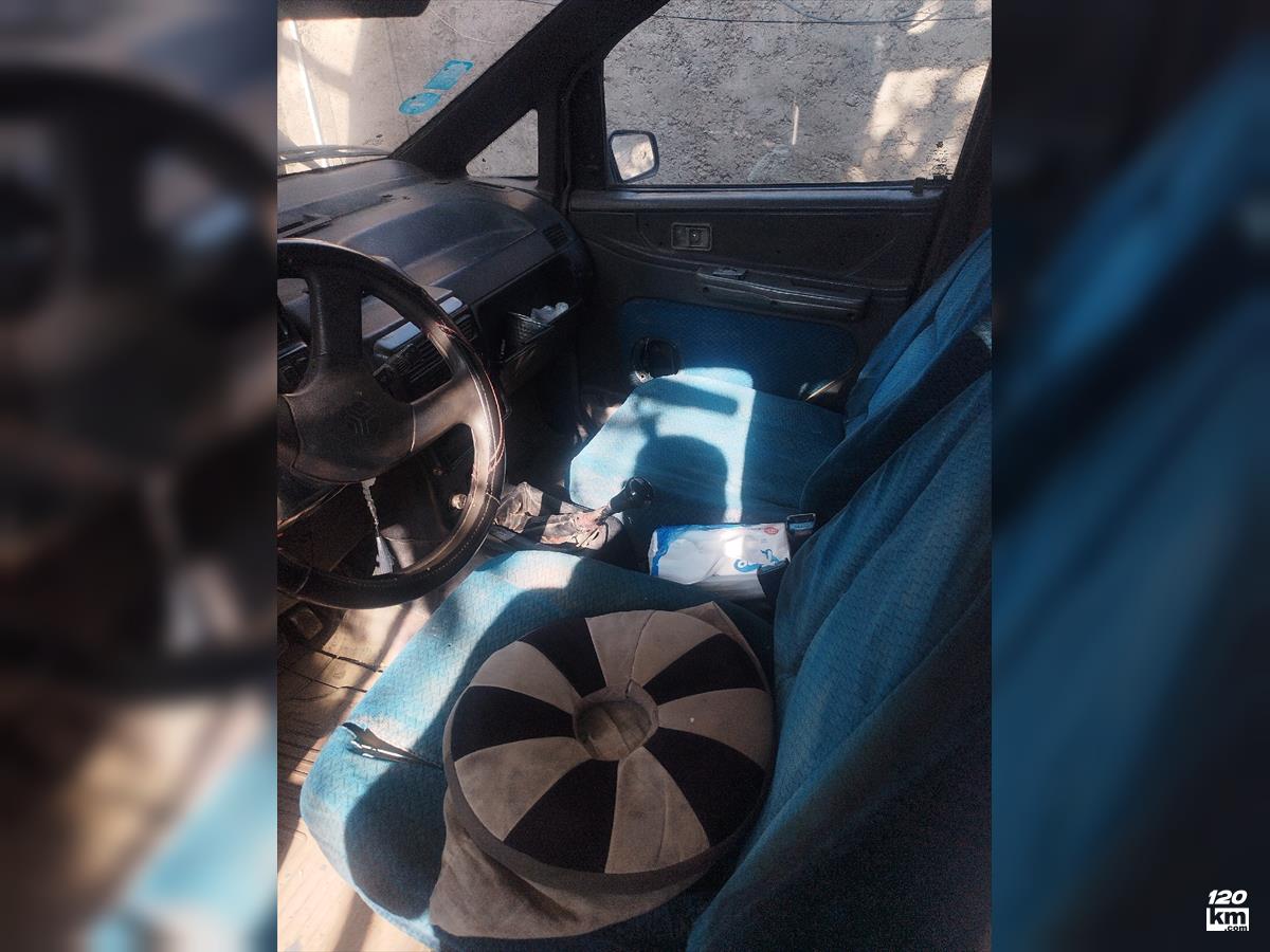 فروش کاروان ۱۳۸۰ دوگانه سوز (کم کارکرد) سرمه ای بدون رنگ کرمان (۷ آبان ۱۴۰۴)