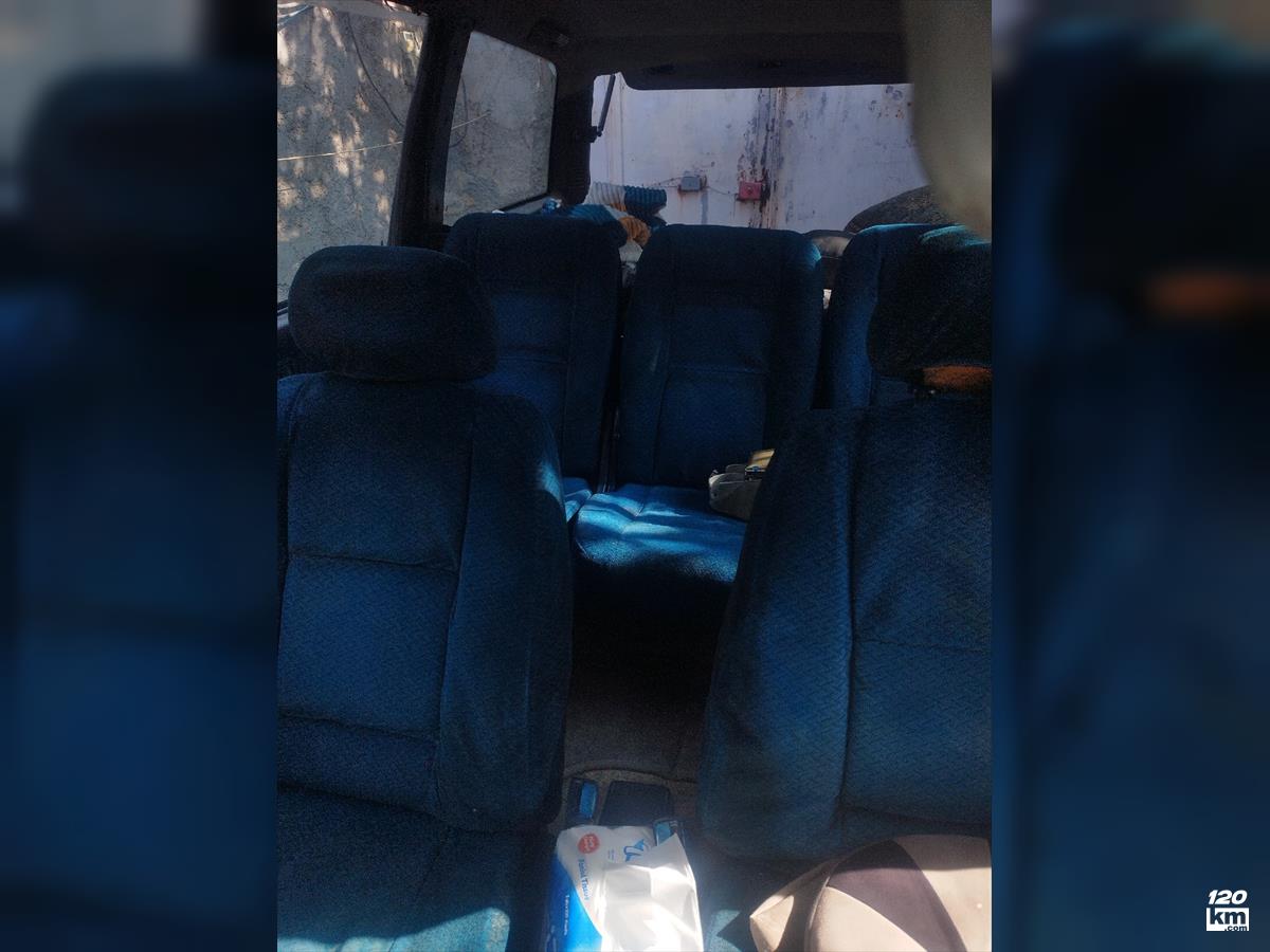 فروش کاروان ۱۳۸۰ دوگانه سوز (کم کارکرد) سرمه ای بدون رنگ کرمان (۷ آبان ۱۴۰۴)